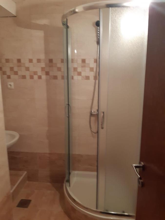 Apartmani i sobe Grga Starigrad Paklenica Exteriör bild