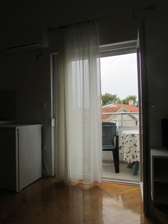 Apartmani i sobe Grga Starigrad Paklenica Rum bild