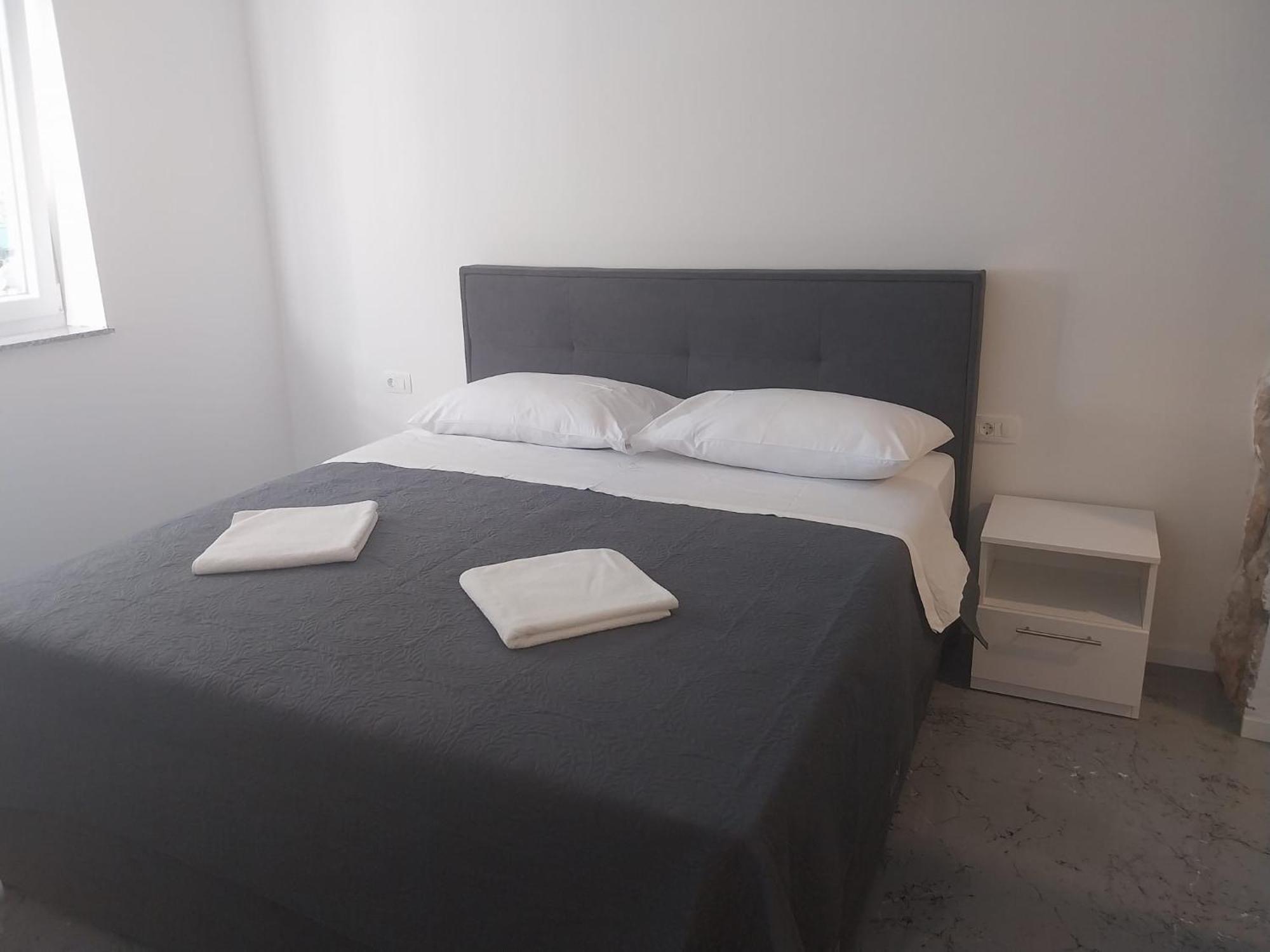 Apartmani i sobe Grga Starigrad Paklenica Exteriör bild