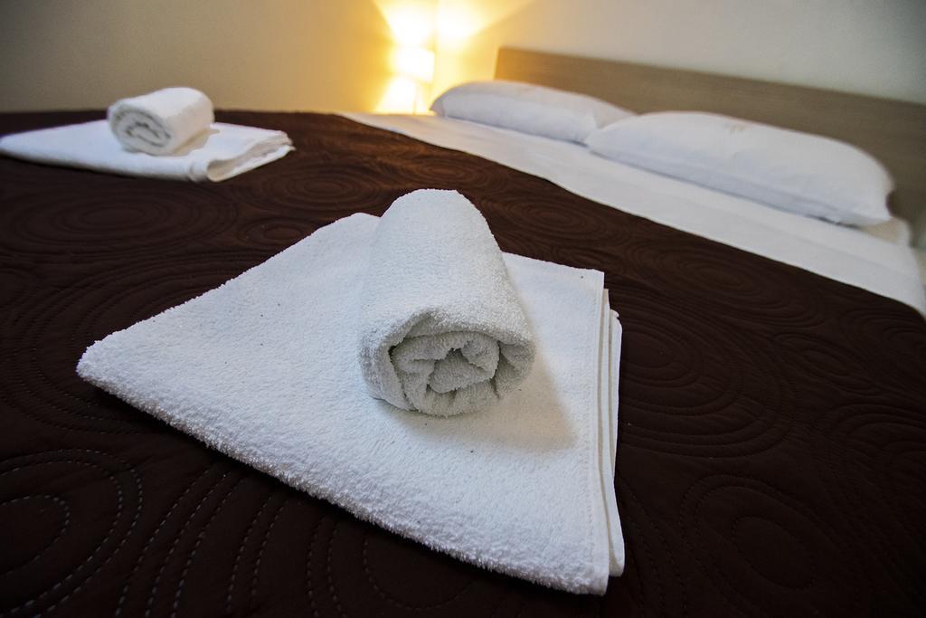 Apartmani i sobe Grga Starigrad Paklenica Exteriör bild