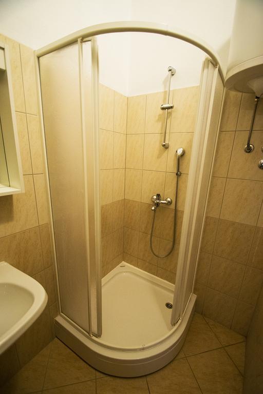 Apartmani i sobe Grga Starigrad Paklenica Exteriör bild