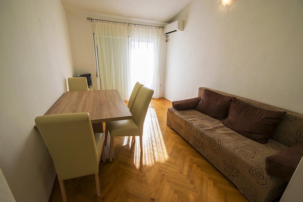 Apartmani i sobe Grga Starigrad Paklenica Exteriör bild