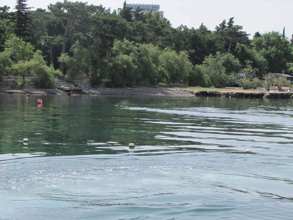 Apartmani i sobe Grga Starigrad Paklenica Exteriör bild