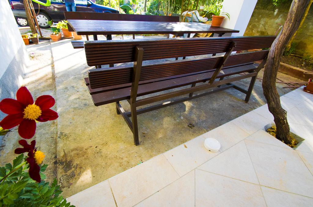 Apartmani i sobe Grga Starigrad Paklenica Exteriör bild